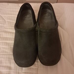 Dansko Clogs Women's 38 7.5/8 Suede Leather Platform Comfort Matte Professional